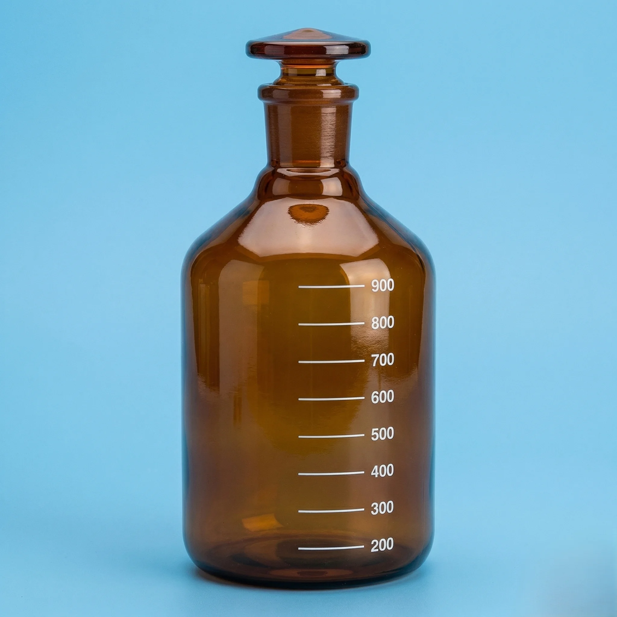 Graduated Amber Reagent Bottle with Solid Glass Stopper